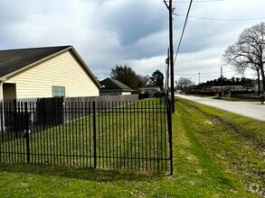 Building Photo - 21441 W Wallis Dr