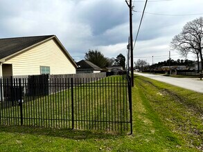 Building Photo - 21441 W Wallis Dr