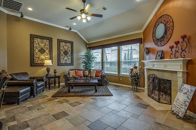 Building Photo - 9422 Cheslyn Ct