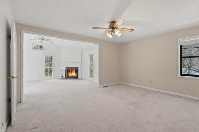 Building Photo - 6040 Austin Dr SW