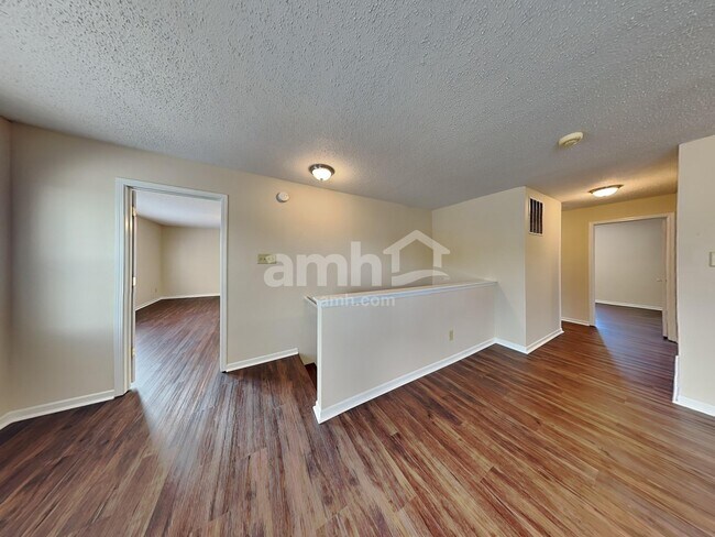 Building Photo - 10350 Lee Stewart Ln