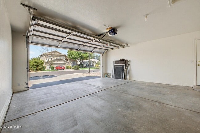Building Photo - 851 W Palo Verde St