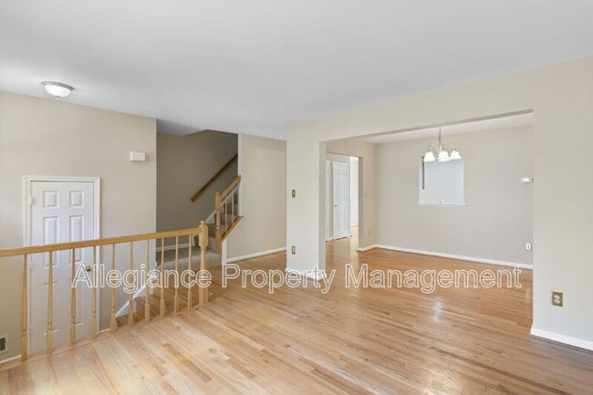 Building Photo - 8073 Morning Meadow Ct