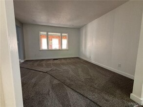 Building Photo - 56 Reed Ave