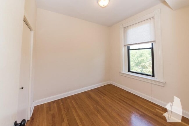 Building Photo - 2 bedroom in Chicago IL 60647