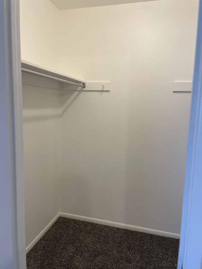 Building Photo - 3915 S Boston St