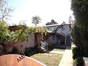 Building Photo - Move in Special!! $300 off 1st Month's Rent!!
