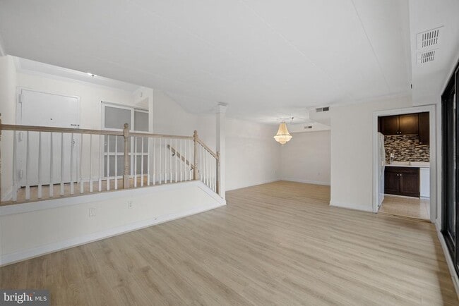 Building Photo - 124 Roberts Ln