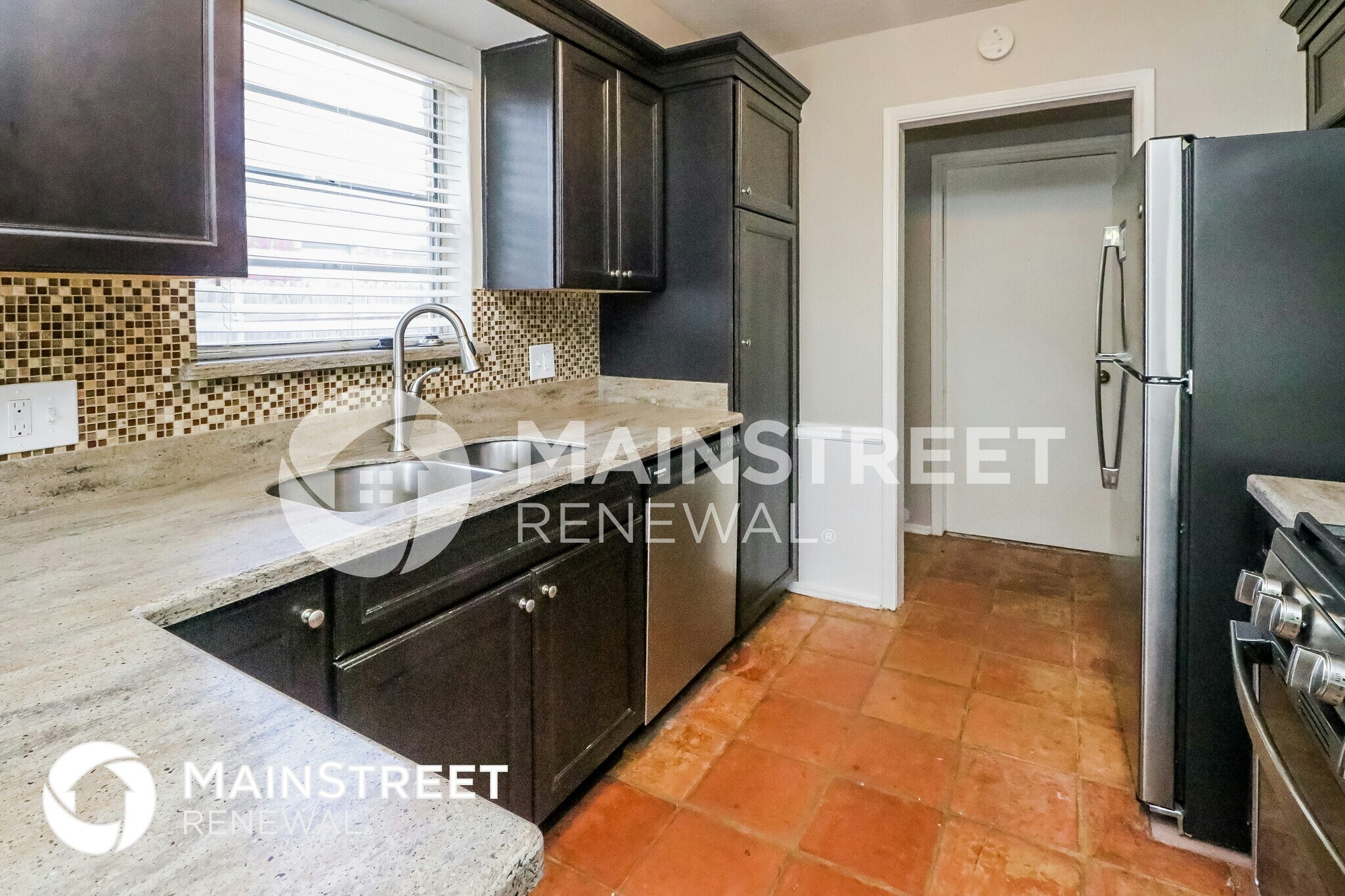 Building Photo - 828 SE 9th St