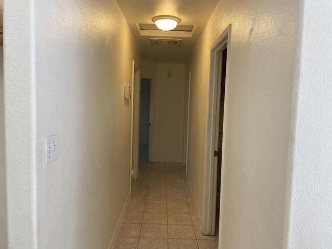 Building Photo - 6903 Creamery Ln