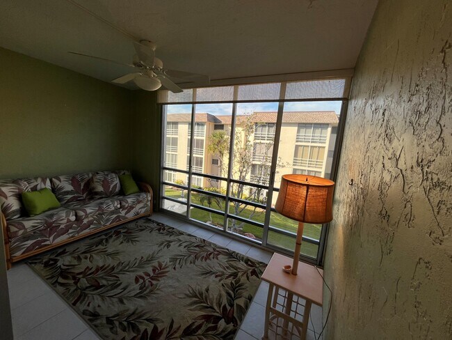 Building Photo - 995 La Guna Dr