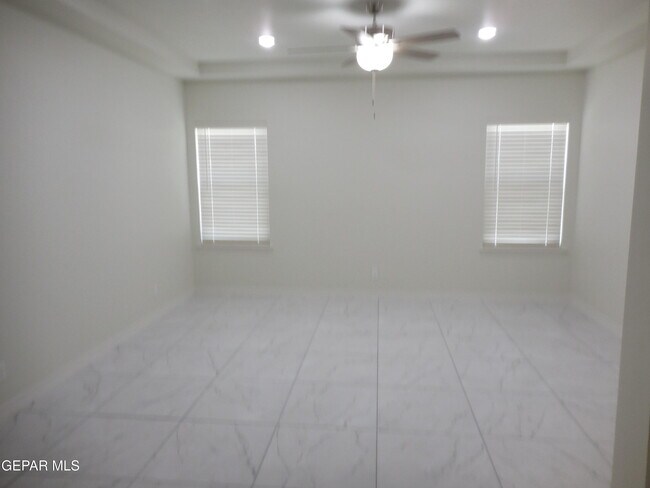 Building Photo - 12800 Giovanni Grajeda Ave