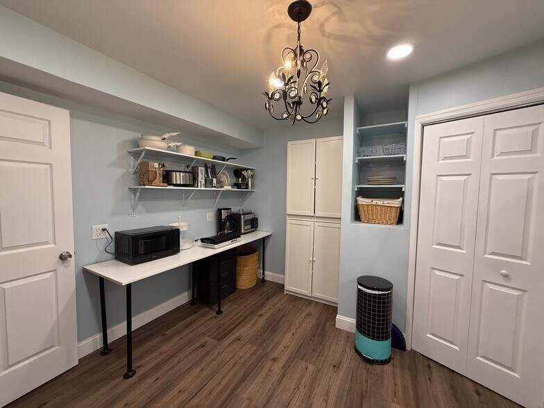 Building Photo - 11900 Waples Mill Rd