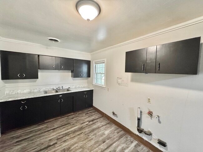 Building Photo - 3924 Cheryl Dr