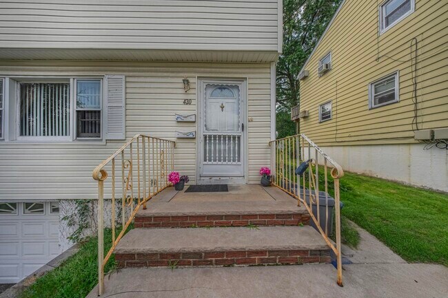 Building Photo - 420 Kipp Ave