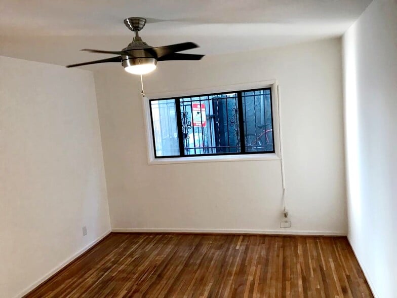 Building Photo - 4425 Maplewood Ave