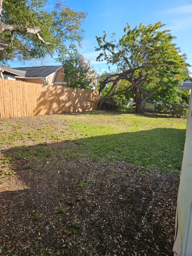 Building Photo - 1363 Tioga Ave.