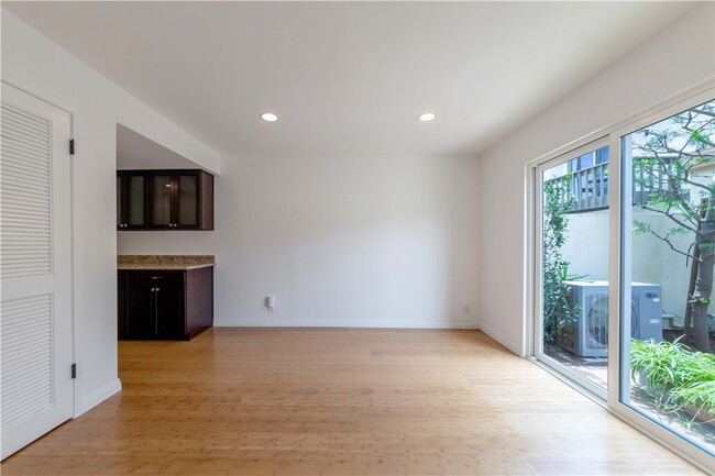 Building Photo - 23 Chicory Way
