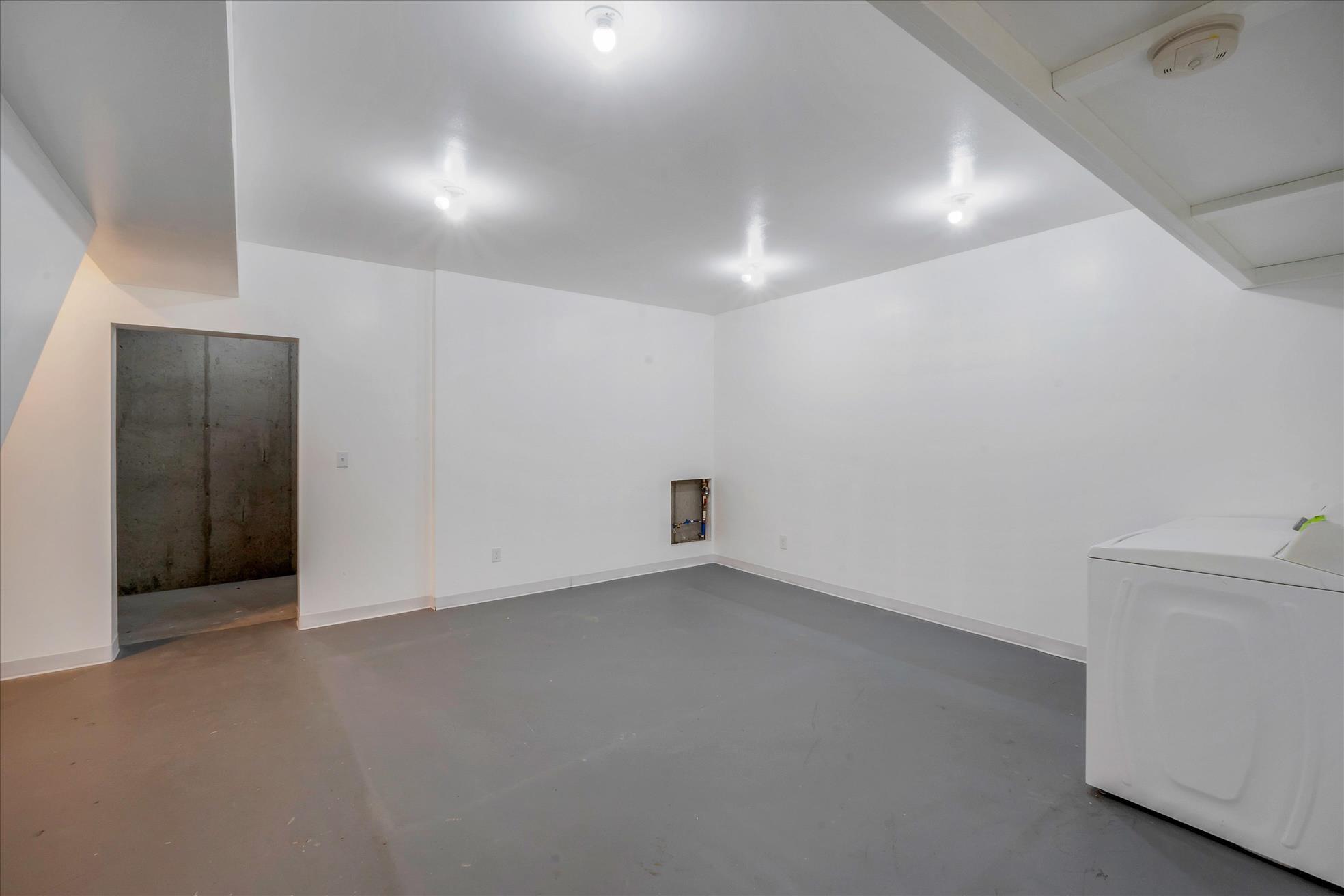 Building Photo - 3091 E Sandpiper Rd