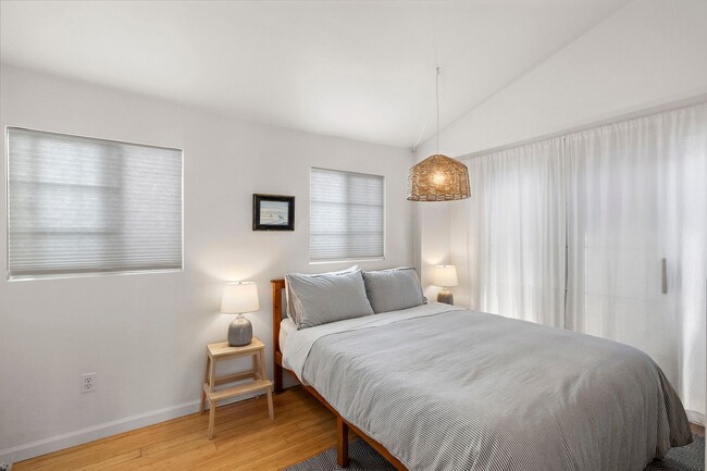 Building Photo - Woods Cove Furnished Cottage