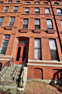 Building Photo - 1621 Park Ave