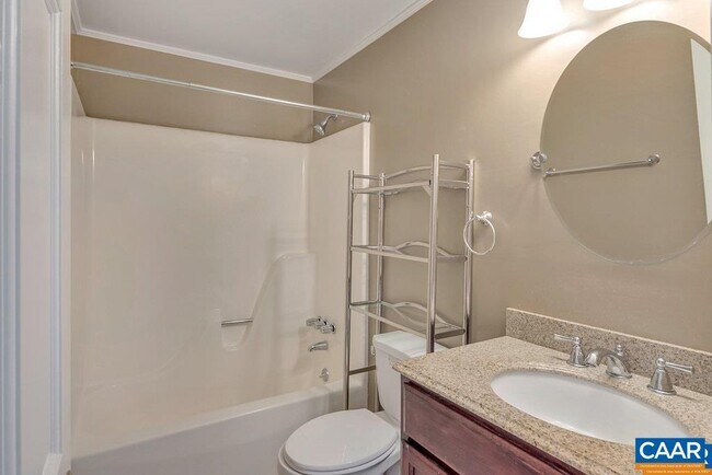 Building Photo - 328 Harvest Dr