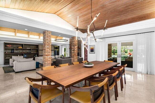 Building Photo - 9000 Arvida Dr