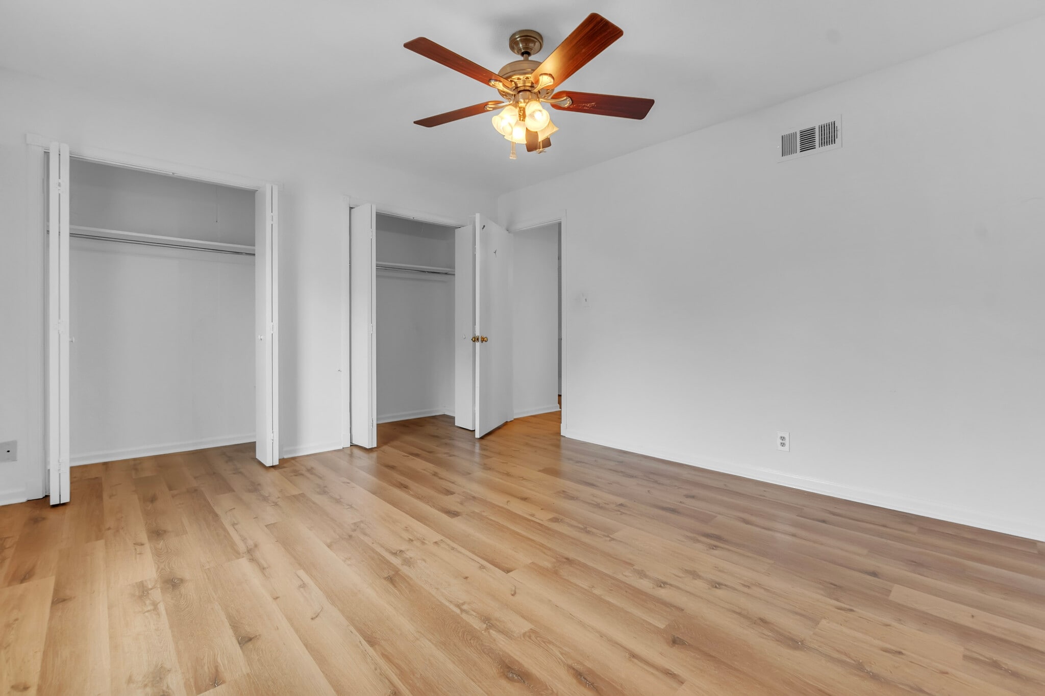 Building Photo - 5427 Shirlington Ave