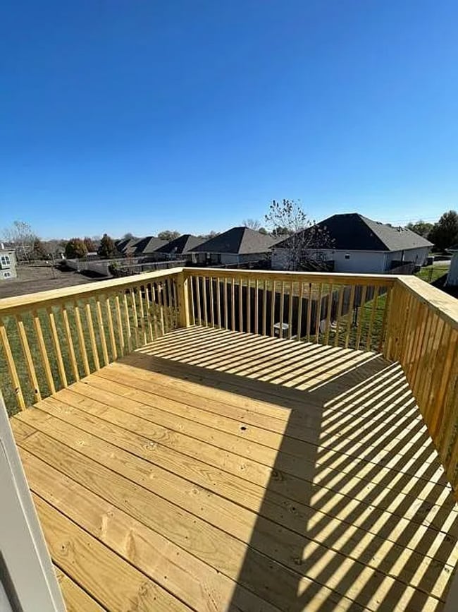 Building Photo - 4BR/3BA Home for Rent in Peculiar, MO 64078 | 2-Car Garage | Deck | Pet-Friendly | Cass County