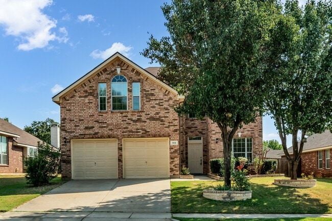 Building Photo - 513 Renee Dr