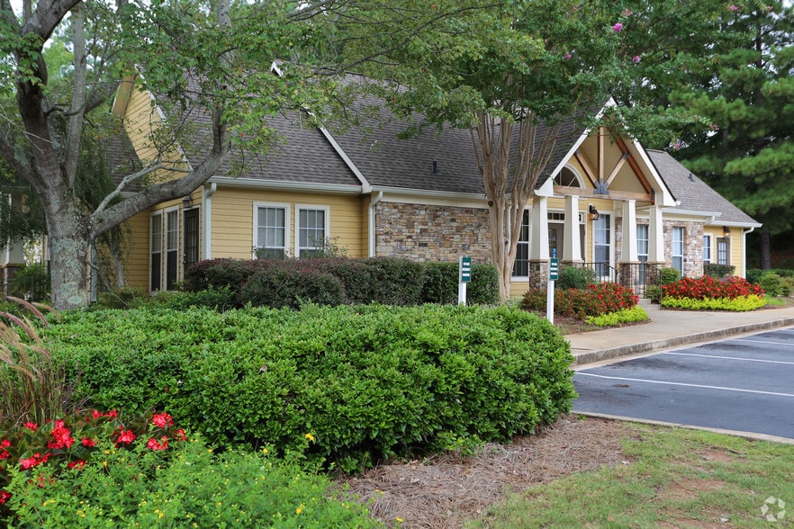 Creekside at White Oak 10 Lakeside Way Newnan GA 30265 Apartment Finder