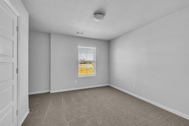 Building Photo - 6915 Yellow Hammer Wy