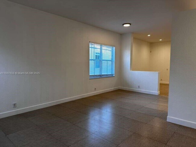 Building Photo - 1761 Aspen Ln