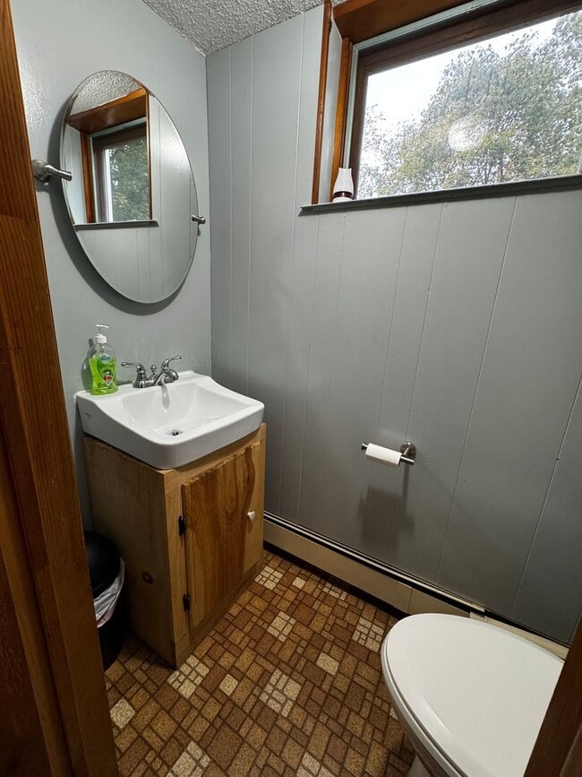 Building Photo - Single Family Home For Lease in Nabnasset in the heart of Westford, MA.