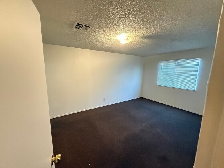 Building Photo - 4185 Solteros St