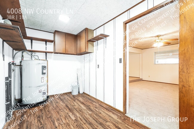 Building Photo - 4008 Country Ln NW
