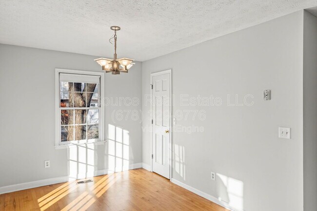 Building Photo - 118 Fitchburg Dr