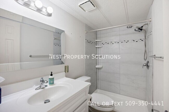 Building Photo - 16388 Rd I NE