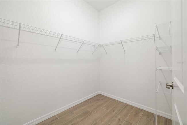 Building Photo - 5604 Lightning Whelk Ln