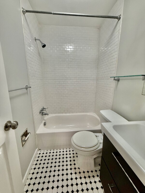 Building Photo - 2602 E Lehigh Ave