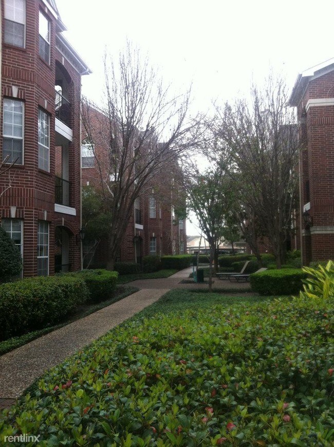 Building Photo - 2525 Augusta Dr