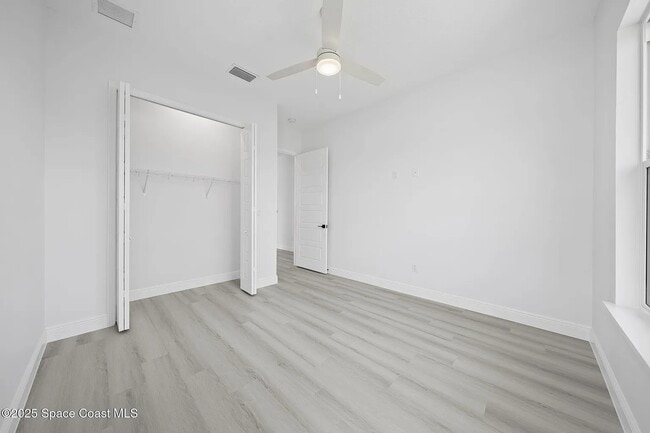 Building Photo - 1330 Windchime Ln