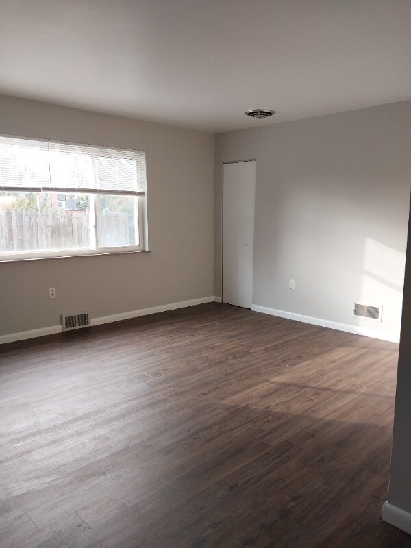 Building Photo - 4801 Madison Rd