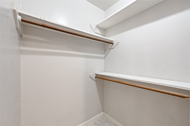 Building Photo - 15218 La Paloma Dr