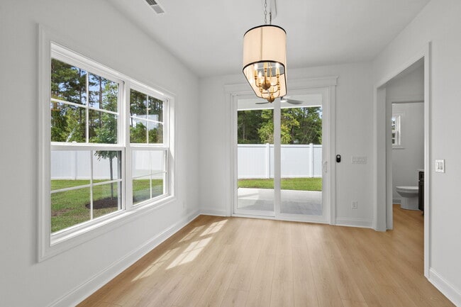 Building Photo - 113 ARBOR RIDGE CIR