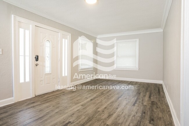 Building Photo - 1606 E 72nd St