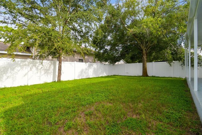 Building Photo - 6817 N Sterling Ave