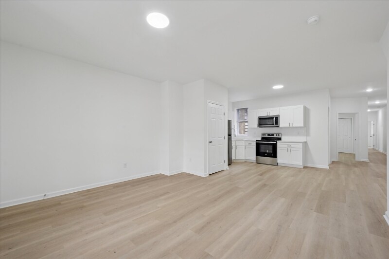 Building Photo - 5431 Walnut St