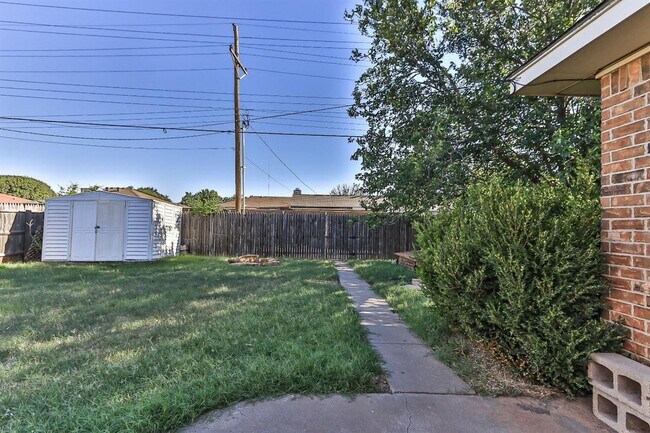 Building Photo - 2312 91st St