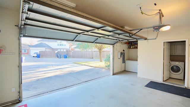 Building Photo - 329 Parkhurst Ln